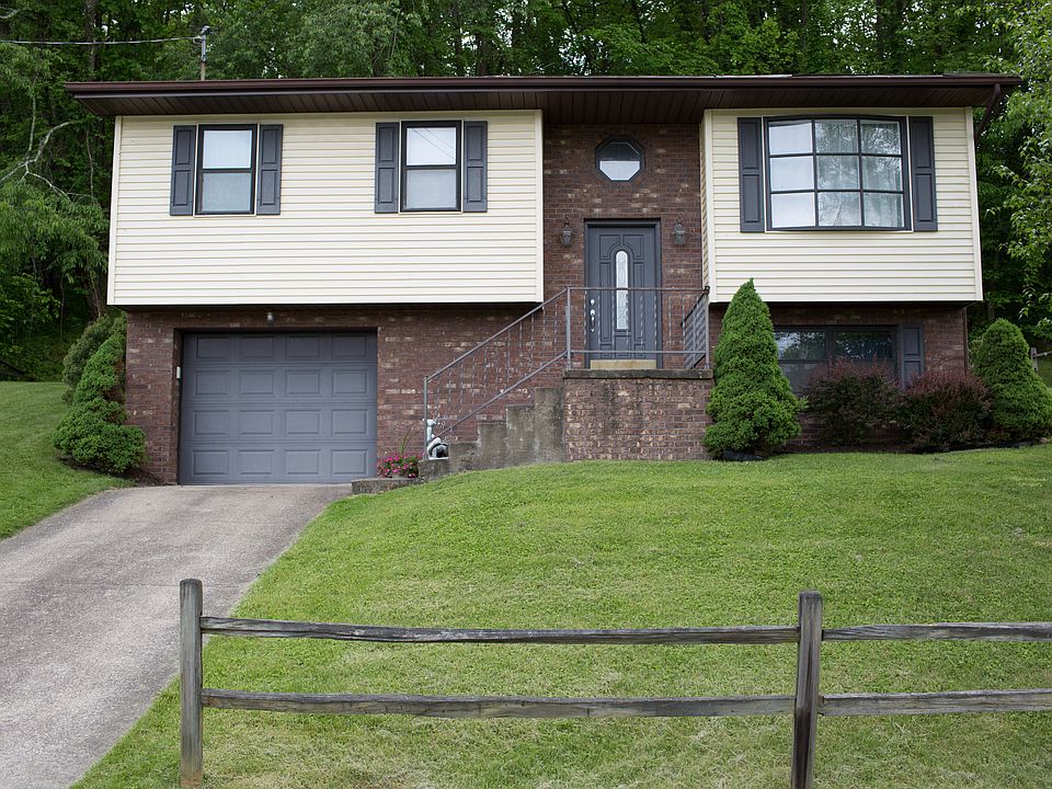 1st image of 107 Phyllis Dr