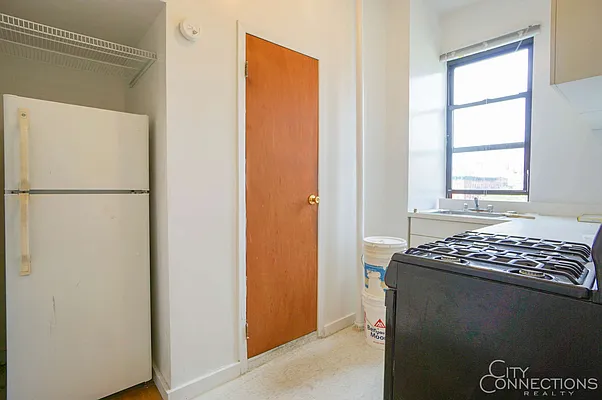 Rented by City Connections Realty | media 10