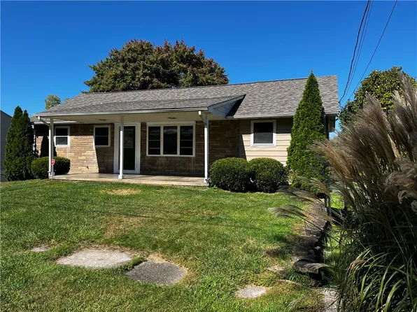 1105 Thermo Village Rd, New Stanton, PA 15672