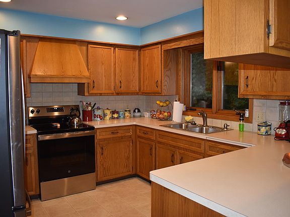 3rd image of 1837 Chateau Dr SW