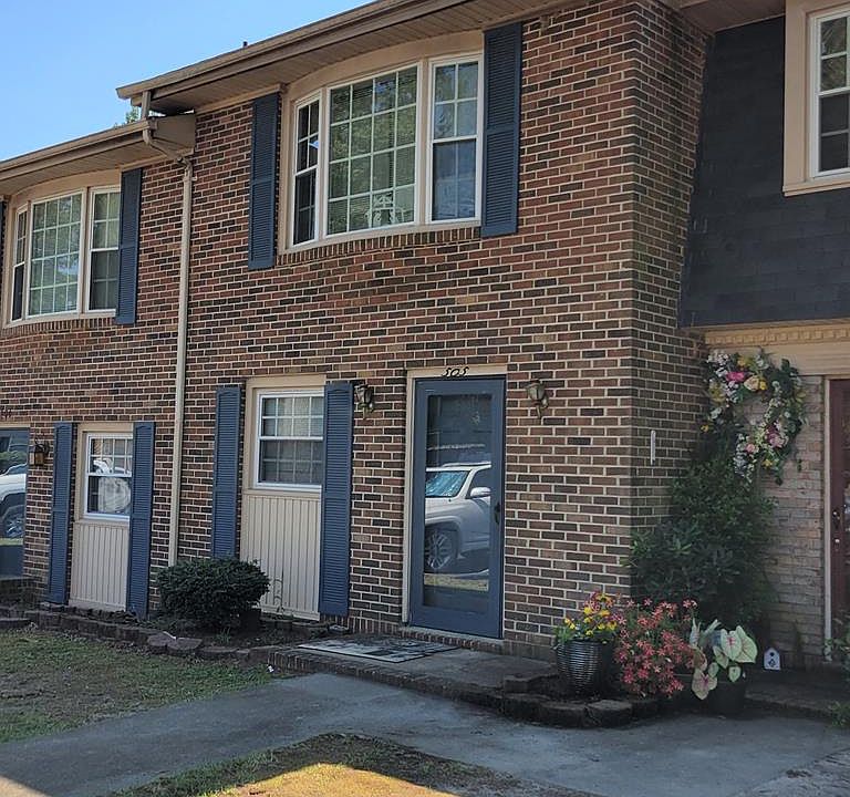 1st image of 505 Cambridge Ct