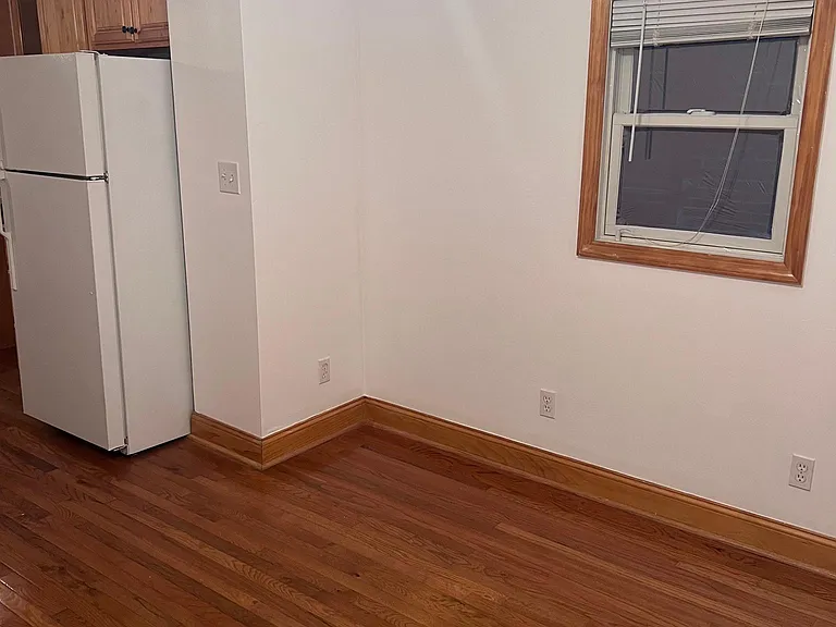 2635 W Girard Ave #2 — Photo 3