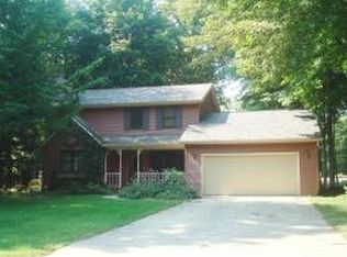 12546 Hillside Dr, Plymouth, IN 46563