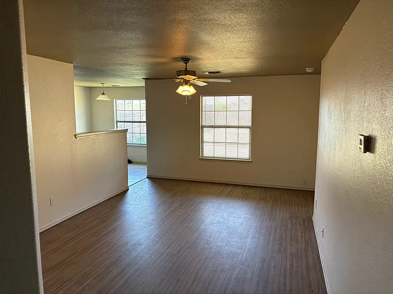 1228 Wheelock St — Photo 6