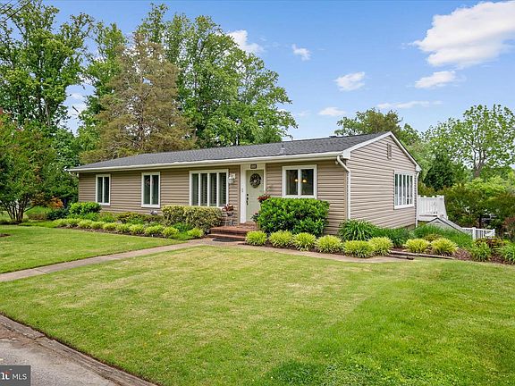 3rd image of 508 Walnut Dr