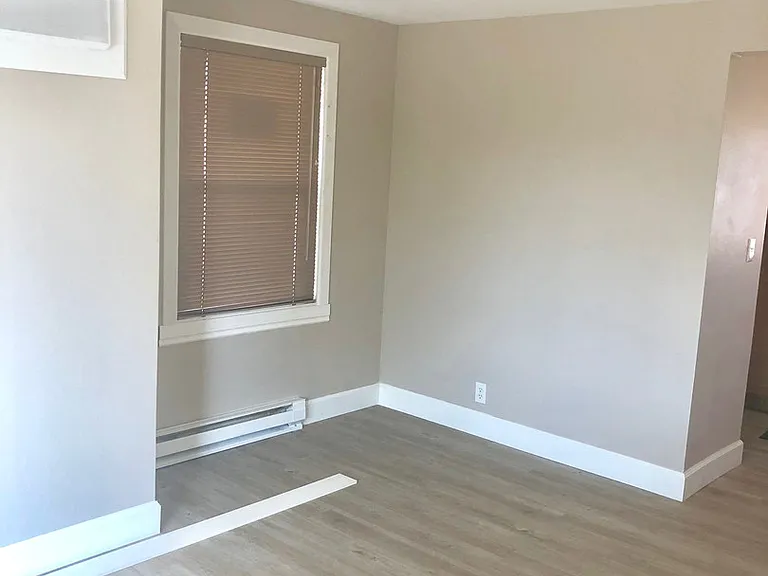 409 W Ridge Rd — Photo 11