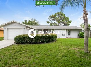 1316 Whispering Ln, Venice, FL 34285