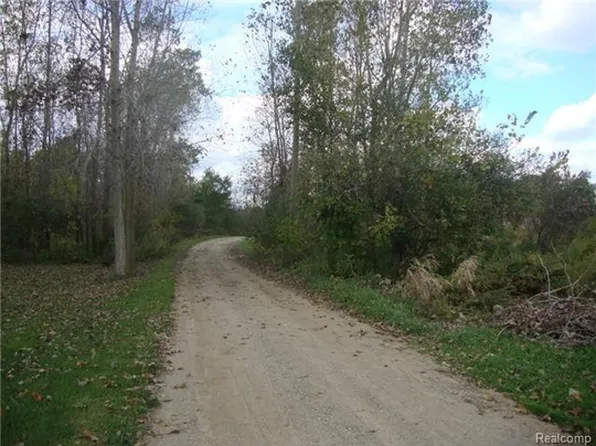 Fisher Rd, Howell, MI 48855