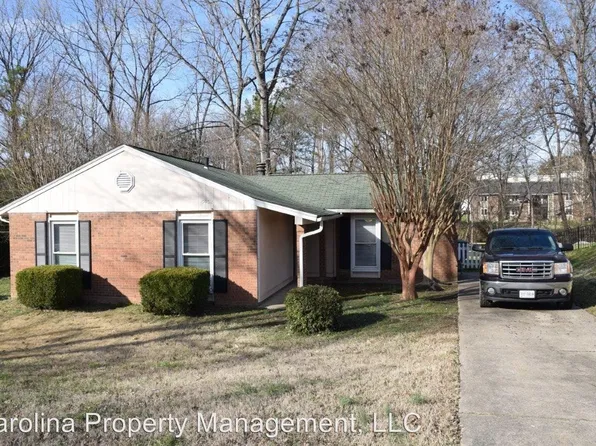 6432 Round Hill Rd, Charlotte, NC 28211