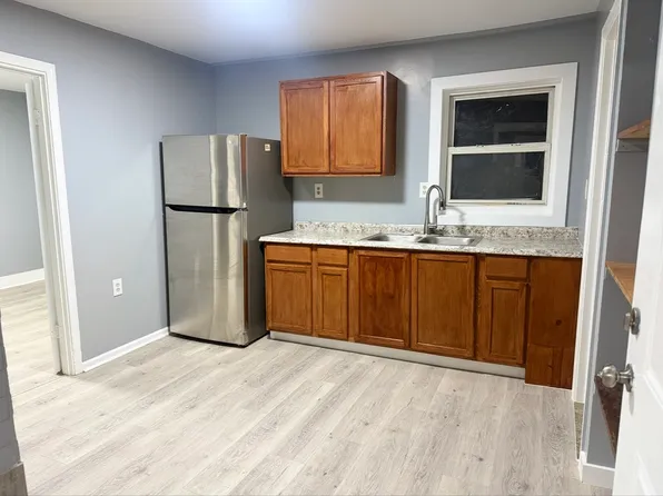 104 Swansea Ave APT 2, Syracuse, NY 13206