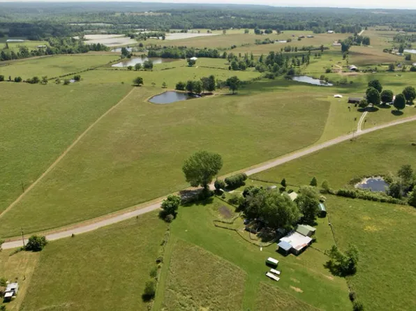 4431 Riggs Rd, Pikeville, TN 37367