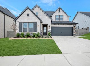 8916 Chestnut Ln, Justin, TX 76247