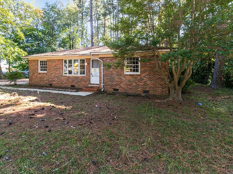 7505 Crown Ave — Photo 4