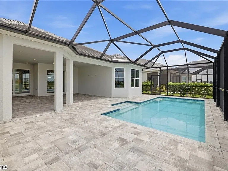 26801 Victoria Pl — Photo 28