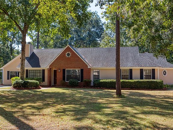 2nd image of 2427 Lochwood Dr