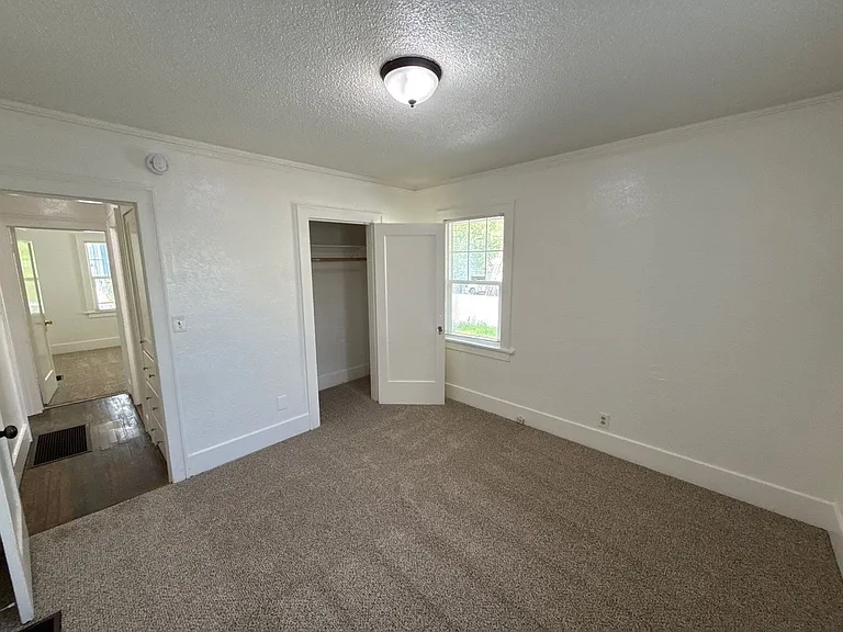 1165 Hood St NE — Photo 23