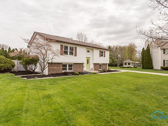3rd image of 521 Bay River Ct