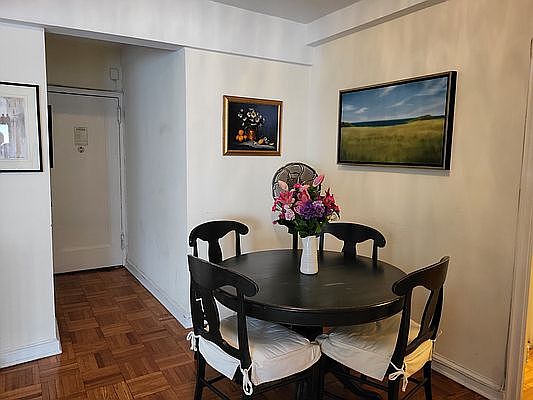 4th image of 333 W 57th St APT 7E