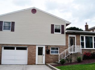 843 Lincoln St, Hazleton, PA 18201