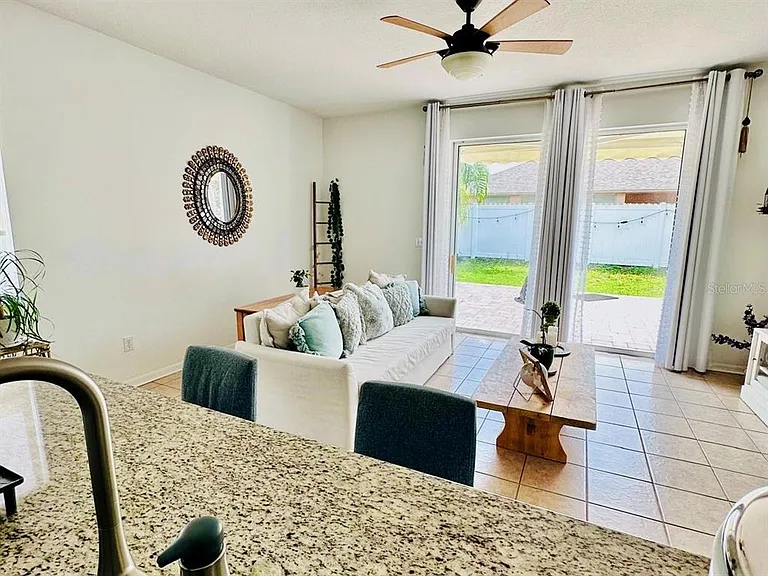 24900 Oakhaven Ct — Photo 31