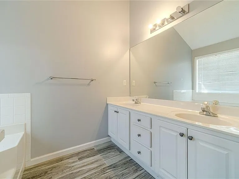 1617 Amhearst Walk Rd — Photo 23