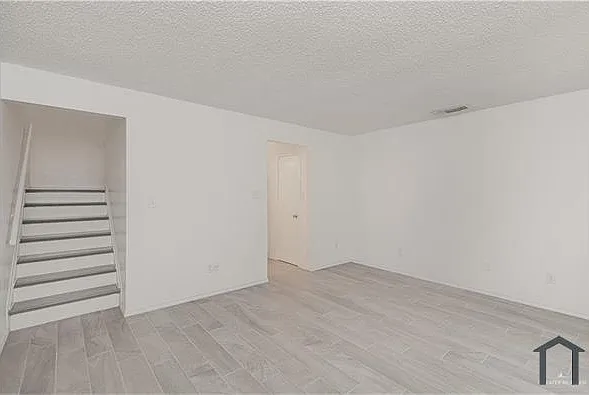 2201 N Jackson Rd #31M — Photo 2