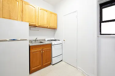 Rented by R New York