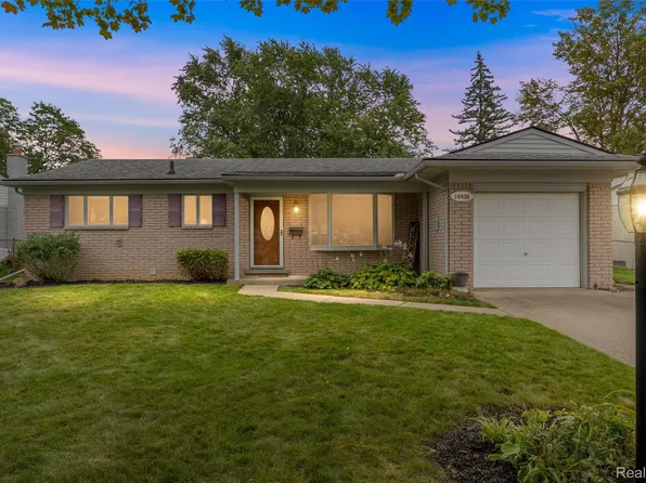14430 Park St, Livonia, MI 48154