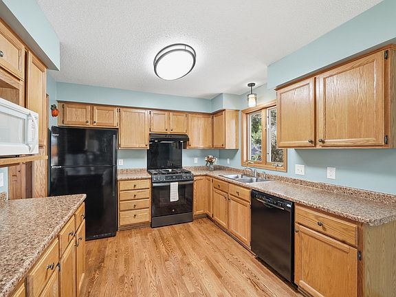 3rd image of 4219 Wentworth Ave