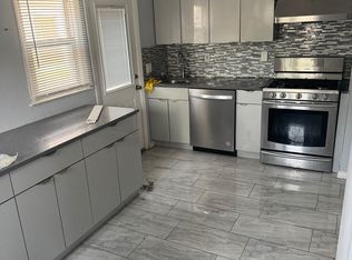 (Undisclosed Address), Mineola, NY 11501