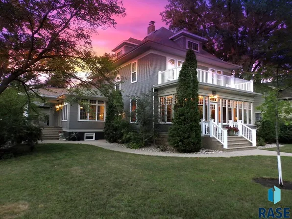 109 4th St W, Canby, MN 56220