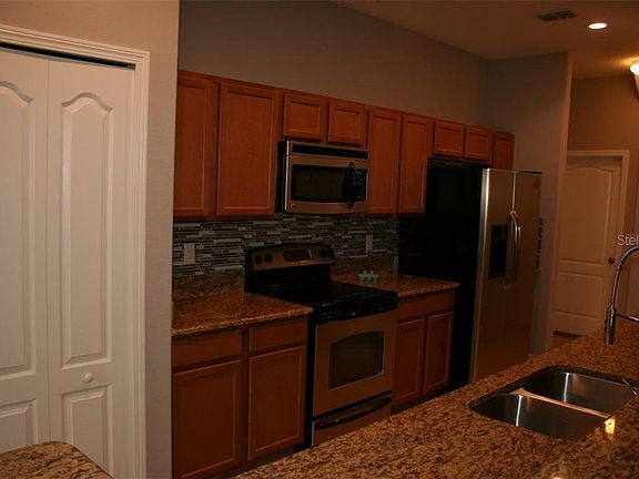 4th image of 1571 Priory Cir
