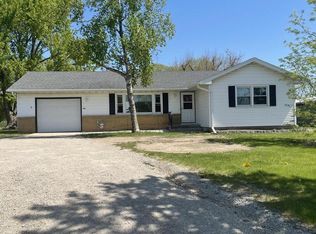 454 E Tyranena Park Rd, Lake Mills, WI 53551