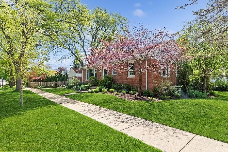 301 S Elmhurst Ave, Mount Prospect, IL 60056 Zillow