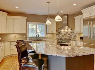 36 Longbrook Dr, Cumberland, RI 02864