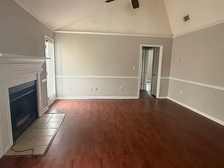 3909 Almon Dr — Photo 5