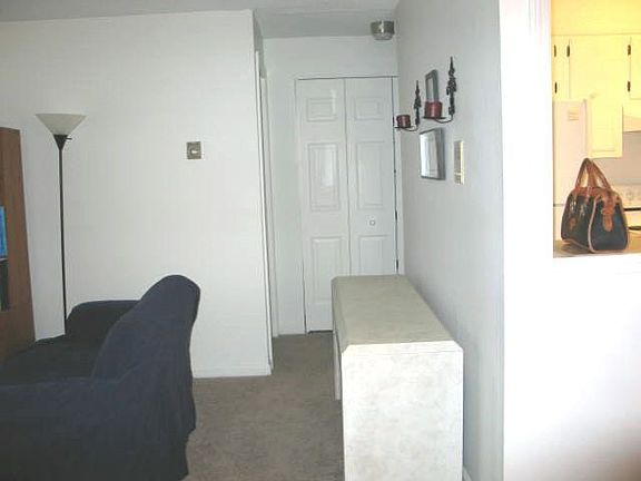 hall to bedroom/bath