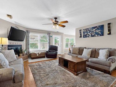 7009 Red Hawk Rd NE, Albuquerque, NM, 87113