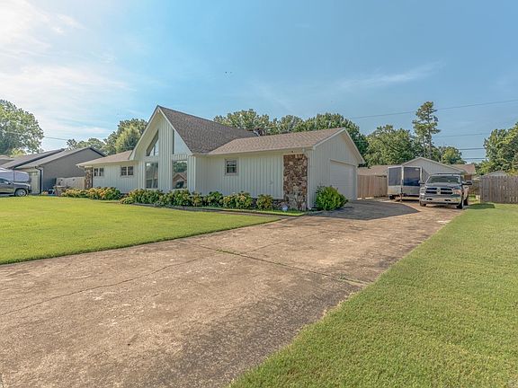 5th image of 1209 Languille Ave E