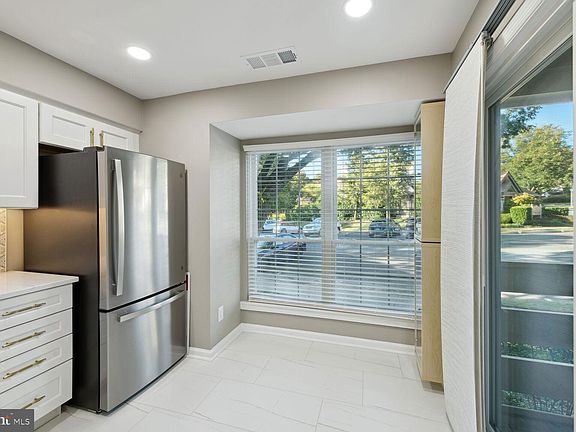 5th image of 6605 Jupiter Hills Cir APT A