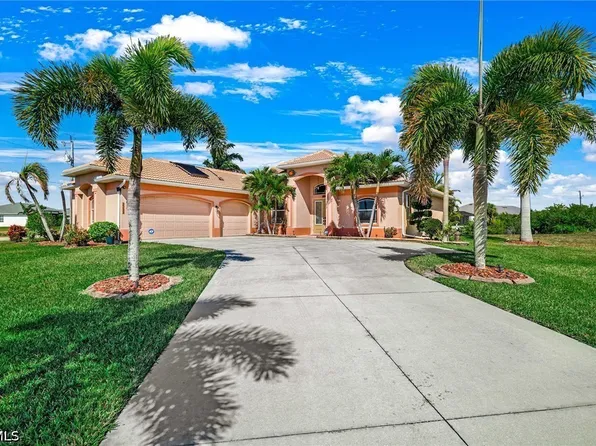 3237 Yucatan Pkwy, Cape Coral, FL 33993