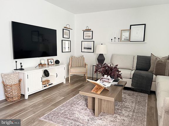 4th image of 1203 N Glen Dr #1203