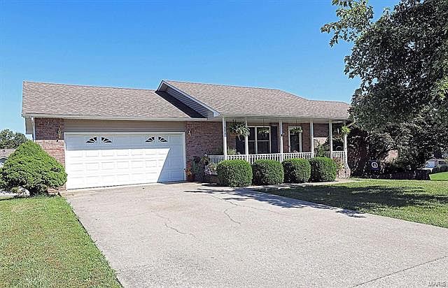 1st image of 604 Bunker Dr