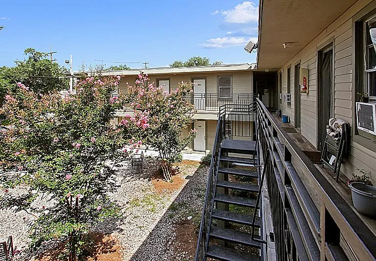 2119 Washington Ave — Photo 15