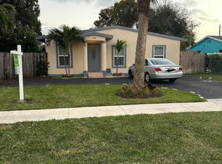 124 SW 10th Avenue, Boynton Beach, FL 33435
