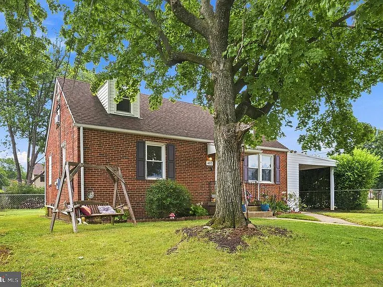 407 Manassas Ave — Photo 2