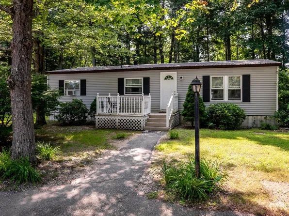 27 Donna Drive, Exeter, NH 03833