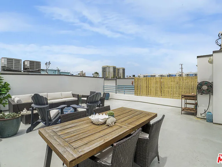 115 Galleon St #A — Photo 3