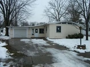 1319 Olmstead St, Owosso, MI 48867