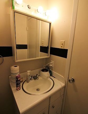 5th image of 1704 Lawyer St APT A